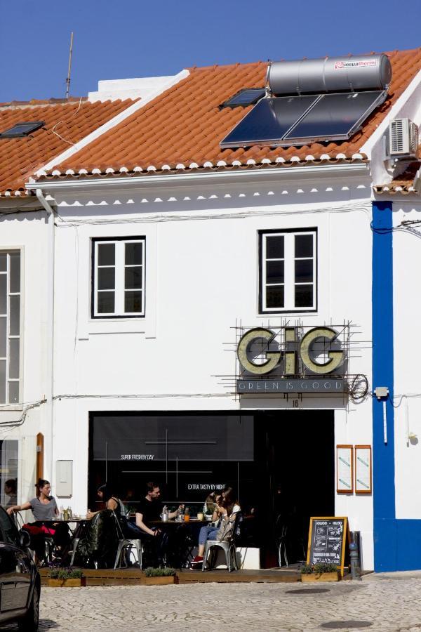 Gig Capsule Hostel Ericeira Luaran gambar