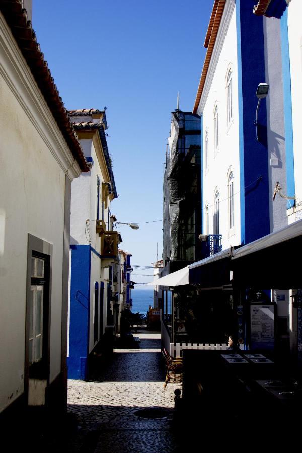 Gig Capsule Hostel Ericeira Luaran gambar