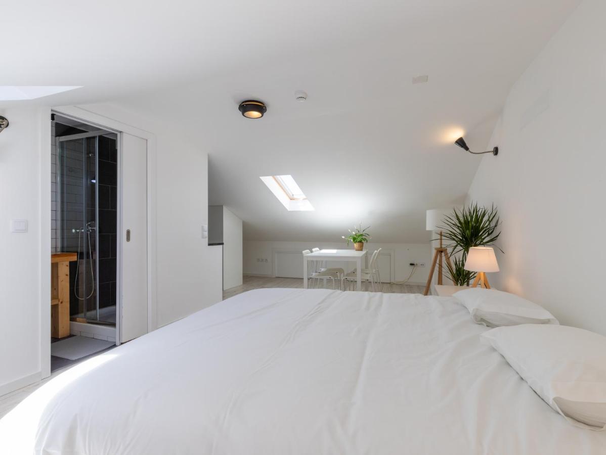 Gig Capsule Hostel Ericeira Luaran gambar